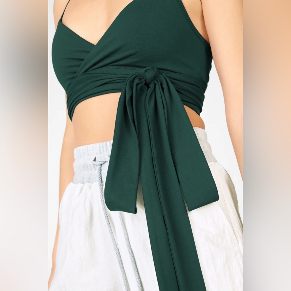 FABLETICS Nola low-impact sports bra NWOT